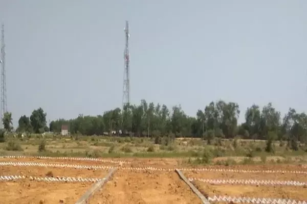 CG के इस शहर में 15-20 करोड़ के सरकारी जमीन का हुआ खेला CG के इस शहर में 15-20 करोड़ के सरकारी जमीन का हुआ खेला