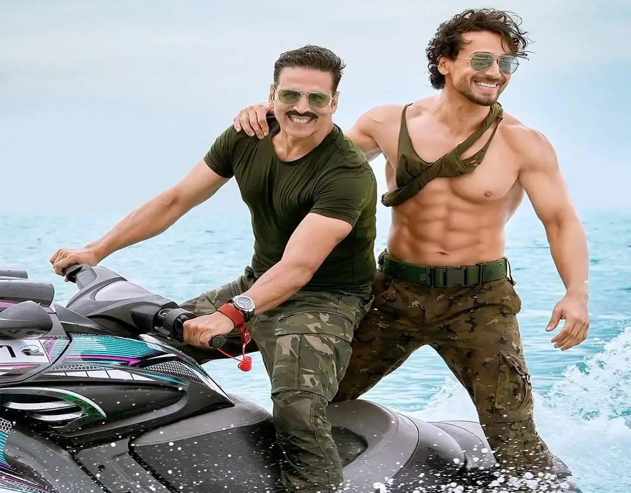 Akshay-Tiger Shroff: नए साल पर बड़े मियां छोटे मियां का फर्स्ट लुक हुआ जारी, जबरदस्त स्टंट करते दिखे अक्षय-टाइगर श्रॉफ... Akshay-Tiger Shroff: नए साल पर बड़े मियां छोटे मियां का फर्स्ट लुक हुआ जारी, जबरदस्त स्टंट करते दिखे अक्षय-टाइगर श्रॉफ...