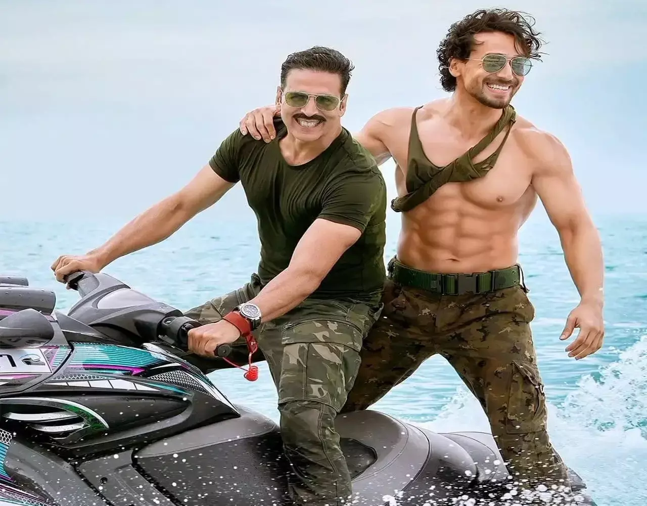 Akshay-Tiger Shroff: नए साल पर बड़े मियां छोटे मियां का फर्स्ट लुक हुआ जारी, जबरदस्त स्टंट करते दिखे अक्षय-टाइगर श्रॉफ...