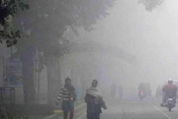 Uttar Pradesh News: यूपी की इन जिलों में बढ़ेगी ठंड, बुधवार को बारिश की संभावना, IMD ने अलर्ट किया जारी