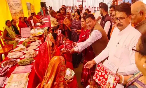 Mahasamund News: विकसित भारत बनाने संकल्प को लेकर गांव-गांव पहुंच रही है संकल्प यात्रा...