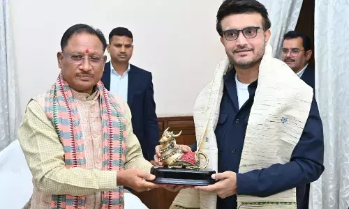 Cricketer Ganguly met Vishnudeo Sai: सीएम विष्‍णुदेव साय से मिले क्रिकेटर सौरव गांगुली: नवा रायपुर के क्रिकेट स्‍टेडियम को बताया अच्‍छा, वित्‍त मंत्री ओपी ने की आफसाइड शाट की तारीफ