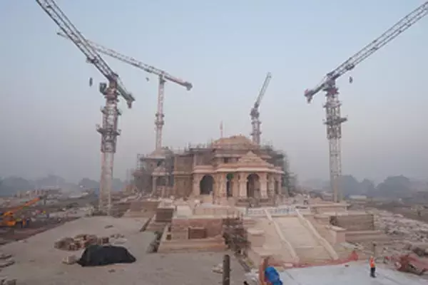 Ayodhya Ram Mandir: राम मंदिर निर्माण में देश भर में इन दो लोगों ने दिया सबसे ज्यादा चंदा, एक बिजनैसमैन, दूसरे हैं आध्यत्मिक गुरु