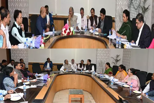 CG में रात 12 बजे तक चली बैठक, भर्ती-नियुक्ति में भ्रष्टाचार पर होगी कठोर कार्यवाही... राज्य सरकार के कई बड़े फैसले, छात्रों को निःशुल्क पुस्तक और सायकल...