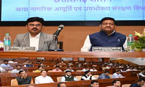 CG-लापरवाही बरतने वाले फूड अधिकारियों पर होगी कड़ी कार्यवाही, धान का उठाव गंभीरता से करने के निर्देश