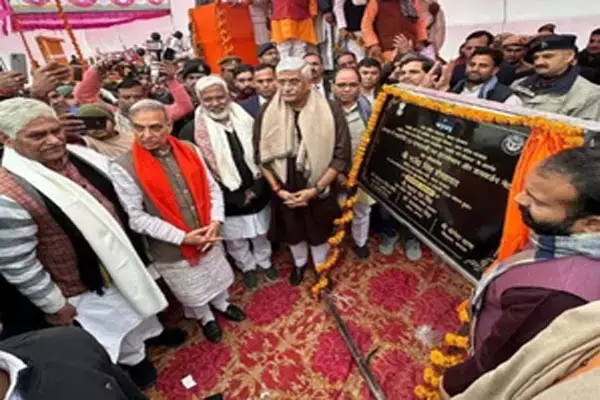Uttar Pradesh News: बागपत में केंद्रीय जलशक्ति मंत्री ने वॉटर ट्रीटमेंट प्लांट का किया उद्घाटन, 7.36 करोड़ की लागत से तैयार