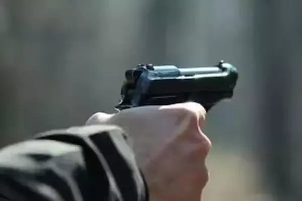 Bihar News: मुजफ्फरपुर में बेखौफ बदमाश, बाइक छीनने का विरोध करने पर मार दी गोली