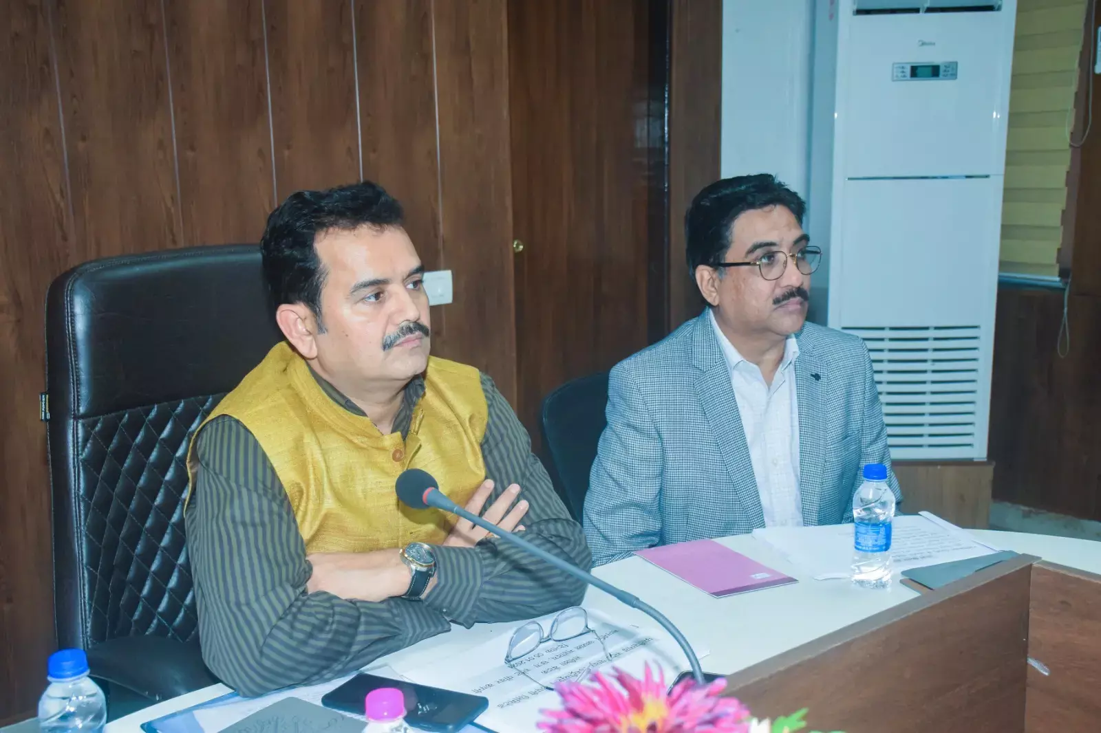 IAS P.Dayanand: आईएएस दयानंद से संभाली ऊर्जा विभाग की कमान: पदभारग्रहण करते ही बिजली कंपनी के अफसरों की ली मैराथन बैठक