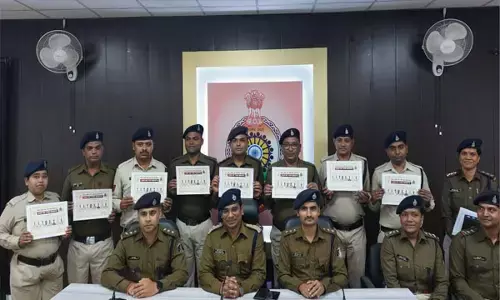 Bilaspur News: 2 कांस्टेबलों पर गिरी गाज, सेवा से पृथक...आठ पुलिस अधिकारी कर्मचारी बने कॉप ऑफ द मंथ...