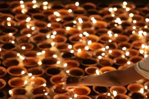 Uttar Pradesh News: रामोत्सव 2024 पर जगमगा उठेगा बुलंदशहर, पांच लाख दीपक से होगा रोशन, हर घर बाँट रहे 11-11 दीप