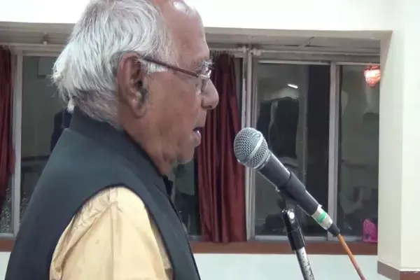 Pandit Hariram Dwivedi: मशहूर कवि पं. हरिराम द्विवेदी का निधन, भोजपुरी जगत में था बड़ा नाम