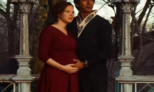 Anshuman Jha News: मस्तराम फेम के इस एक्टर के घर गूंजेगी किलकारियां, पत्नी के बेबी बंप के साथ शेयर की तस्वीर, बोले- यही है जीवन का सार...