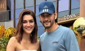 Bollywood News: कृति ने महेश बाबू के साथ तस्वीर साझा की, तेलुगु डेब्यू 1 : नेनोक्कडीने के 10 साल पूरे होने का मनाया जश्न...