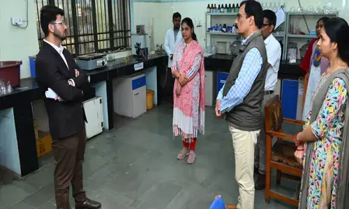 खाद्य एवं औषधि प्रशासन नियंत्रक दीपक सोनी ने लेबोरेटरी का किया निरीक्षण, जांच क्षमता बढ़ाने के निर्देश