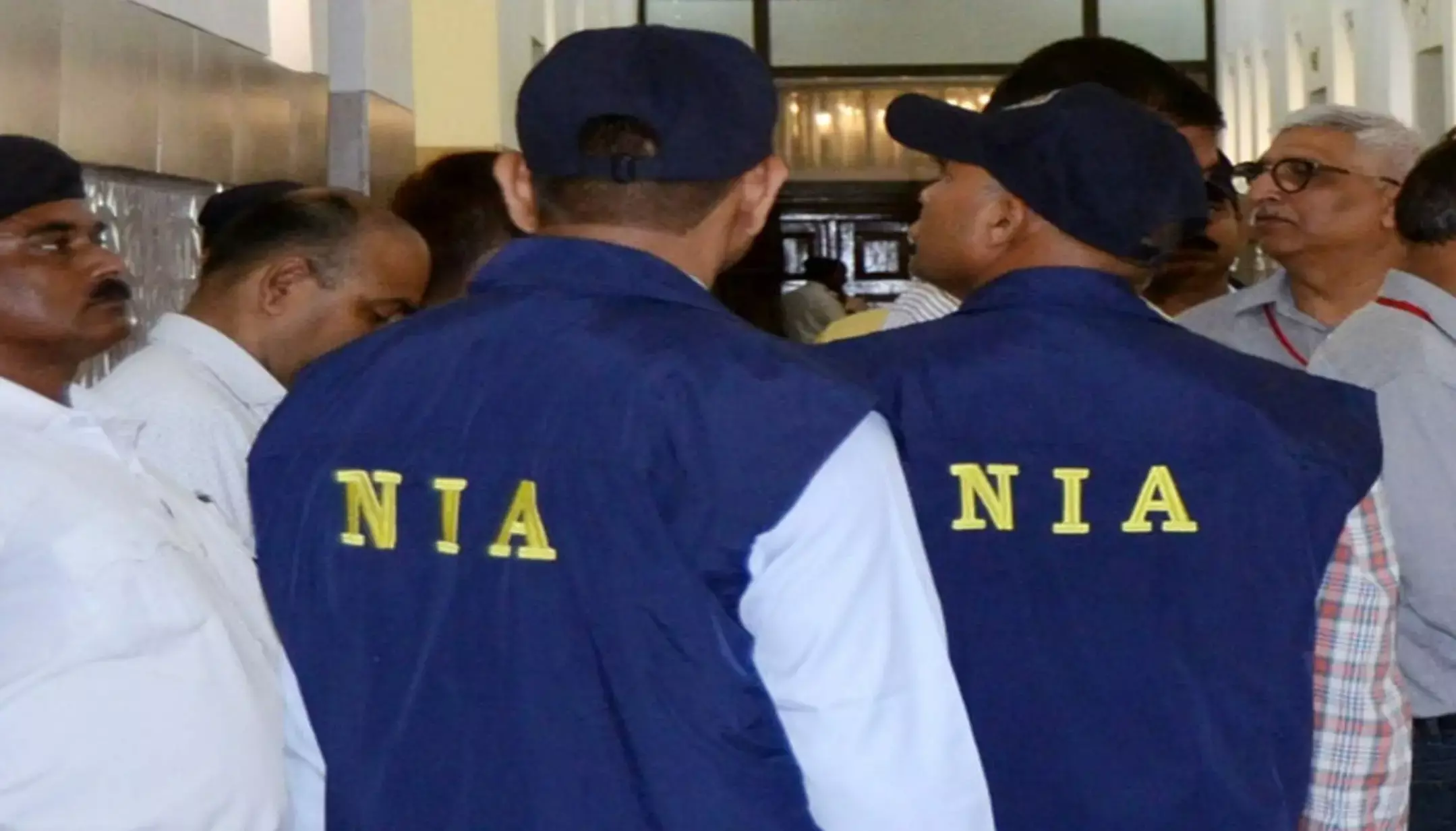 NIA Raid : NIA का बड़ा ऑपरेशन, लॉरेंस बिश्नोई गैंग के 32 स्थानों पर छापेमारी, हथियार बरामद