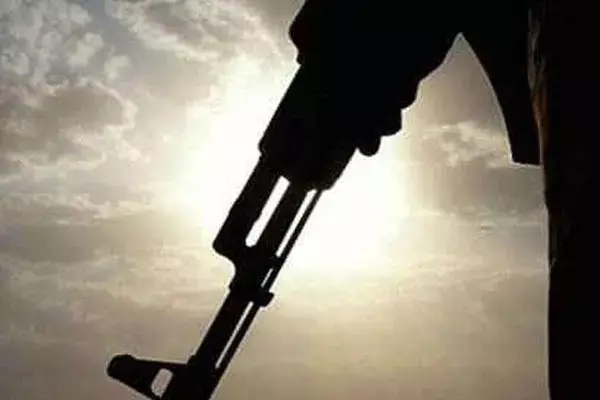 Jharkhand News: 10 लाख के इनामी नक्सली कमांडर ने किया आत्मसमर्पण, भाजपा नेता की हत्या में था शामिल