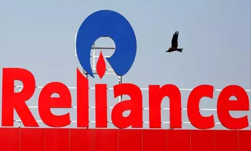 Jio News: रिलायंस ने भरा 1 लाख 86 हजार करोड़ से अधिक का टैक्स, 20 लाख करोड़ का मार्केट कैपिटालाइजेशन पाने वाली पहली कंपनी बनी