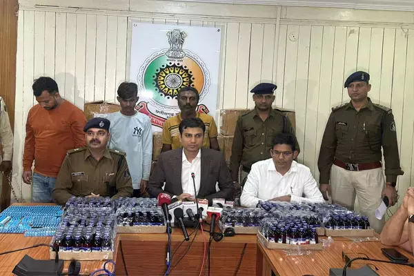 Raipur Police: नशे के सौदागरों पर रायपुर पुलिस ने कसा शिकंजा, मुख्य सरगना गिरफ्तार, नशे का जखीरा भी जब्त...