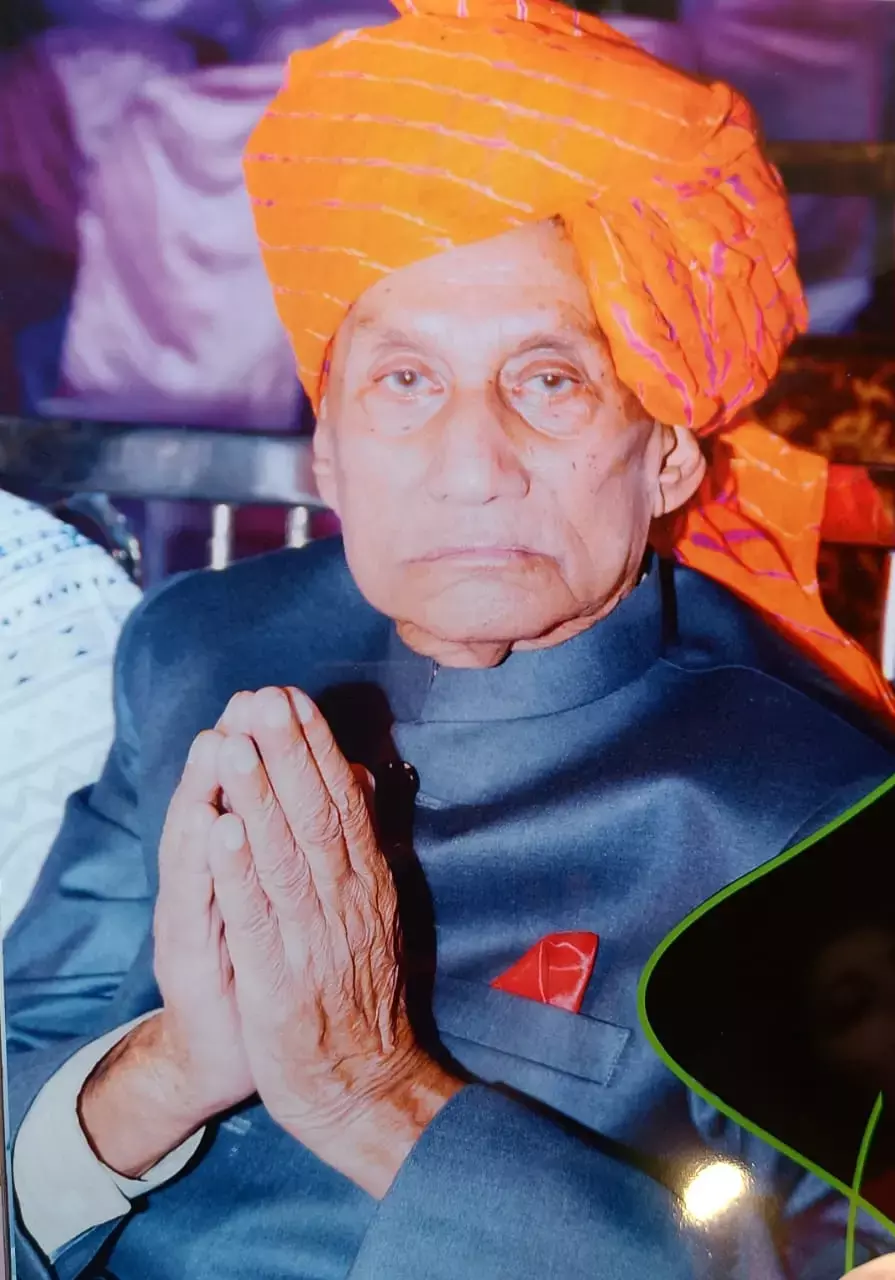 CG BJP: भाजपा के प्रदेश अध्यक्ष किरण सिंह देव को पितृशोक, ट्वीट कर दी जानकारी, 104 वर्ष की आयु में पिता लक्ष्मी नारायण का निधन