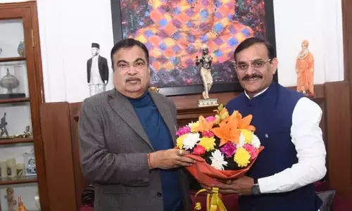 MP News: BJP प्रदेश अध्यक्ष विष्णुदत्त शर्मा ने केंद्रीय मंत्री नितिन गडकरी से की मुलाकात, एलिवेटेड रोड के लिए सौंपा पत्र