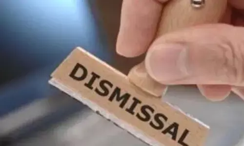 MP News: कलेक्टर आशीष सिंह का सख्त एक्शन, रिश्वत मांगने वाली महिला कर्मी को किया बर्खास्त, रिश्वत लेते हुए वीडियो हुआ था वायरल