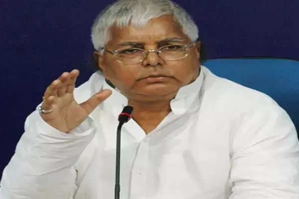 Bihar News: लालू यादव के पोते ने अधिकारी को बेरहमी से पीटा , जमाया धौंस जो उखाड़ना है उखाड़ लो 