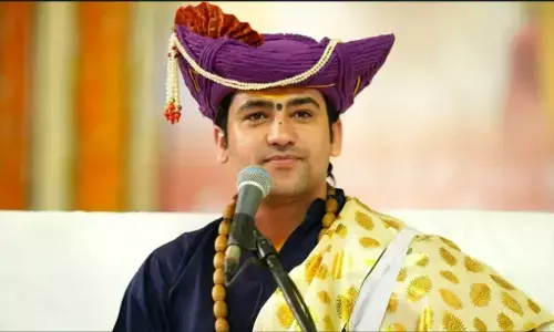 Bageshwar Dham Sarkar: धीरेंद्र शास्त्री के आपत्तिजनक वीडियो नहीं हटाने पर फेसबुक, यूट्यूब और X को अवमानना का नोटिस जारी