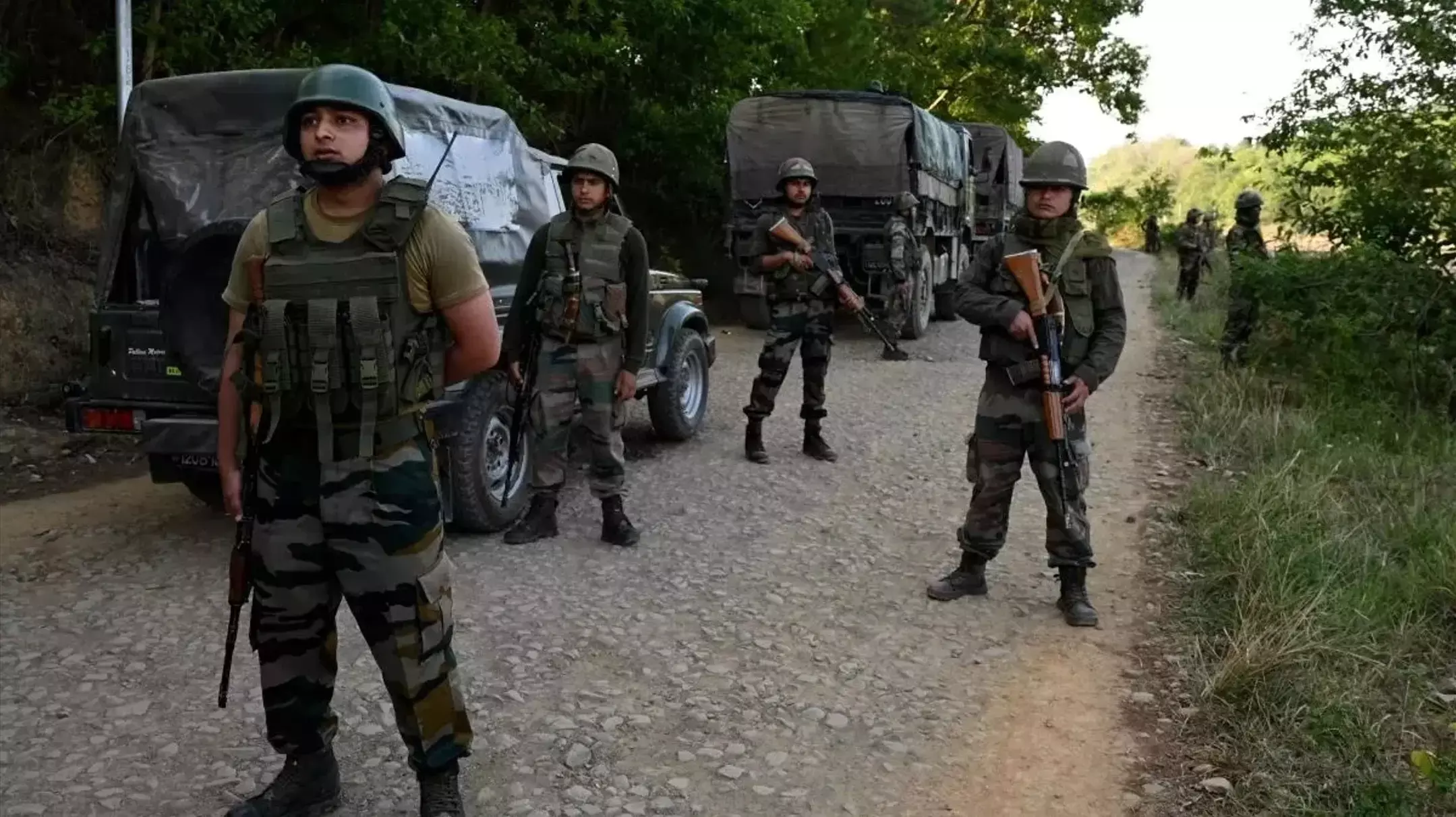Manipur Violence News: मणिपुर में फिर भड़की हिंसा की आग, मुठभेड़ में 2 जवान शहीद, BSF के जवान भी घायल