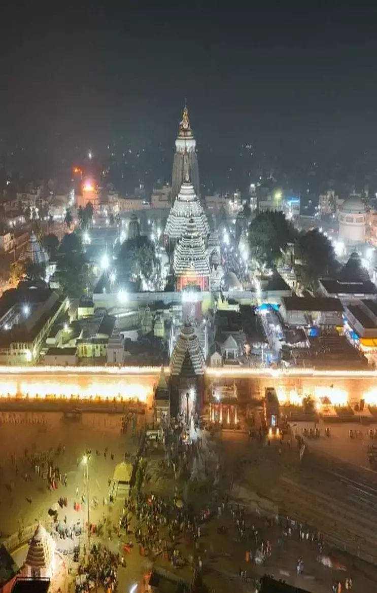 इन तस्वीरों में देखिए रात में पुरी का वैभव, 943 करोड़ के जगन्नाथ कॉरिडोर के उद्घाटन...