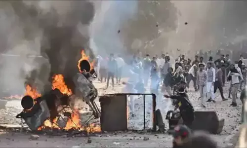 Delhi Riots 2020: दिल्ली की पूर्व पार्षद इशरत जहां सहित 12 अन्य के खिलाफ हत्या के प्रयास के आरोप तय