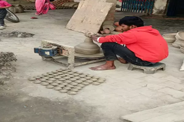 Uttar Pradesh News : रामलला की प्राण प्रतिष्ठा में 10 लाख दीपों से रोशन होगी अयोध्या