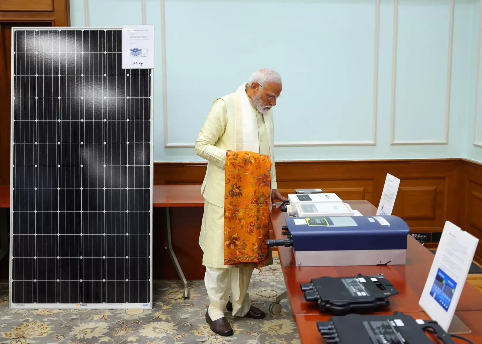 Pradhan Mantri Suryoday Yojana: पीएम मोदी ने शुरू की प्रधानमंत्री सूर्योदय योजना: 1 करोड़ घरों की छत पर लगेगा सोलर रूफ टॉप Pradhan Mantri Suryoday Yojana: पीएम मोदी ने शुरू की प्रधानमंत्री सूर्योदय योजना: 1 करोड़ घरों की छत पर लगेगा सोलर रूफ टॉप
