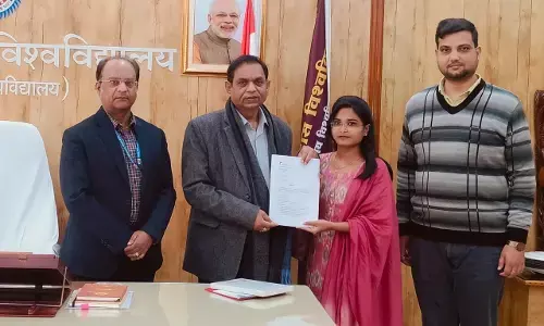 Chhattisgarh News: सीयू की छात्रा देवीप्रिया का 50 लाख रुपये सालाना पर चयन...