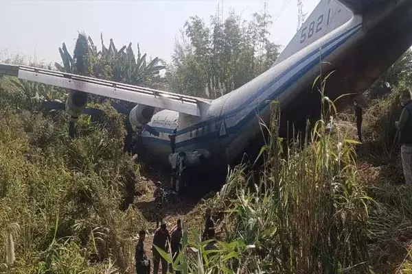 Mizoram Plane crash: मिजोरम में प्लेन क्रैश, रनवे से फिसल कर खाई में गिरी प्लेन, 14 लोग थे सवार