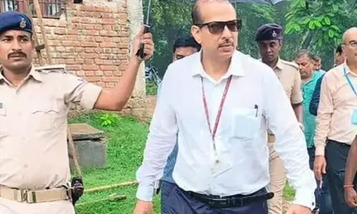 Bihar News: बुरे फंसे केके पाठक, ठंड से बच्चों की मौत मामले में KK पाठक समेत 3 के खिलाफ परिवाद दर्ज