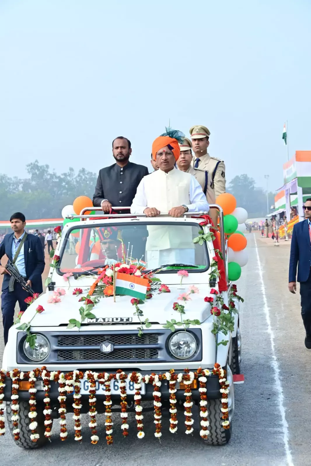 26 January 2024: CM विष्णु देव साय ने जगदलपुर लालबाग मैदान में फहराया तिरंगा, देखें फोटो