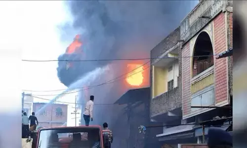 Delhi News Today: दिल्‍ली के शाहदरा इलाके में इमारत में लगी भीषण आग, एक ही परिवार के 4 लोगों ने गंवाई जान