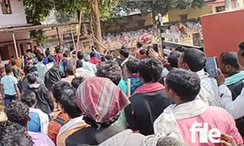 रायगढ़ में तनाव: धर्मांतरण को लेकर दो समुदाय में मारपीट, थाने का घेराव, आरोप-पैसे देकर लोगों का किया जा रहा धर्मांतरण