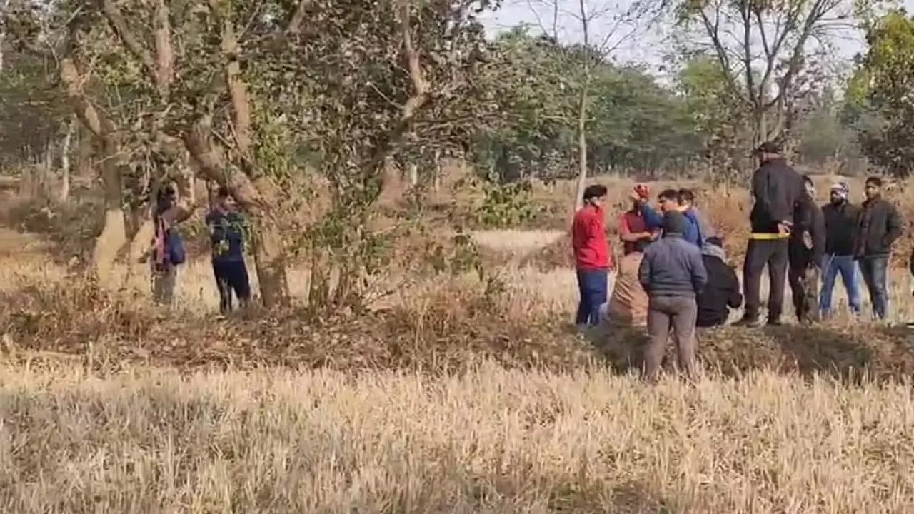 GPM News: गणतंत्र दिवस मनाने के बाद शिक्षक ने लगाई फांसी, जांच में जुटी पुलिस...