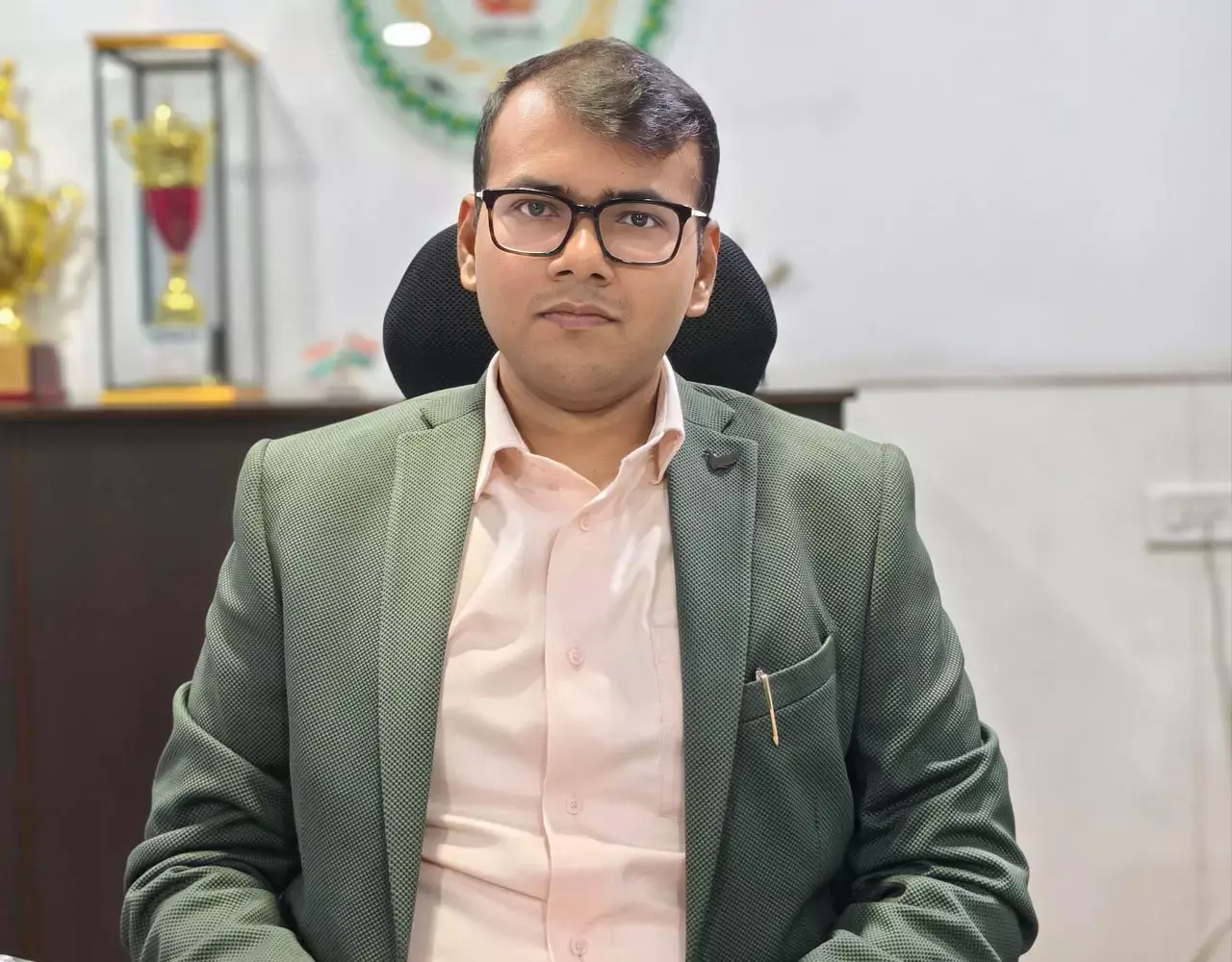 IAS Amit Kumar: बिलासपुर के नए निगम कमिश्नर ने पदभार संभाला, बोले...विकसित और सुंदर शहर उनकी प्राथमिकता, जानिए उनके बारे में...