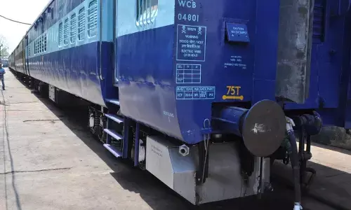 Bio Toilet in Train Coach: दक्षिण पूर्व मध्य रेलवे के सभी 900 कोचों में बायो-टायलेट लगाये गए, जानिए इसके फायदे...