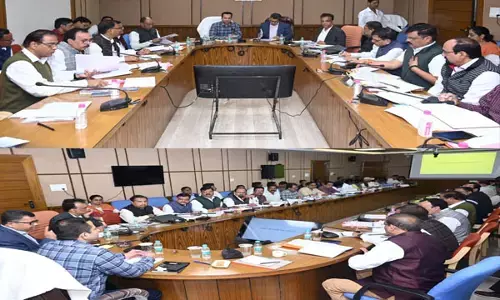 CG School Education Department: DEO और मिशन समन्वयक पर भड़के शिक्षा सचिव, बोले-समय सीमा में कार्य नहीं करने पर होगी कठोर कार्रवाई