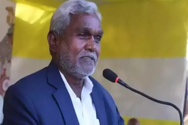 Jharkhand News: झारखंड में चंपई सोरेन को राजभवन से अब तक के नहीं मिला न्योता, नई सरकार को लेकर अब भी संस्पेंस बरकरार