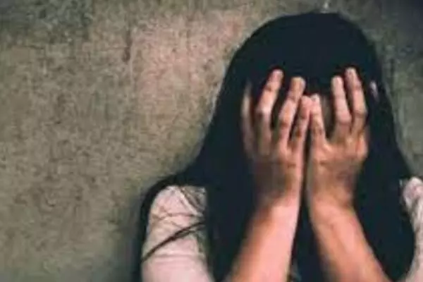 Delhi News: दक्षिणी दिल्ली में 18 वर्षीय लड़की से दुष्कर्म, इंस्टाग्राम से हुई थी दोस्ती, मेरठ से आरोपी गिरफ्तार Delhi News: दक्षिणी दिल्ली में 18 वर्षीय लड़की से दुष्कर्म, इंस्टाग्राम से हुई थी दोस्ती, मेरठ से आरोपी गिरफ्तार