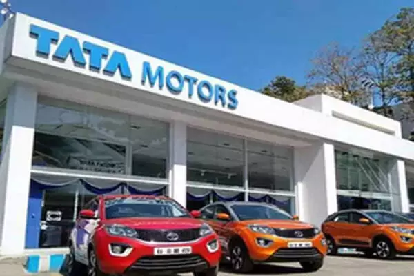 New Delhi Tata Motors News : तीसरी तिमाही में टाटा मोटर्स का शुद्ध लाभ दो गुना से अधिक बढ़कर 7,3025 करोड़ रुपए हुआ New Delhi Tata Motors News : तीसरी तिमाही में टाटा मोटर्स का शुद्ध लाभ दो गुना से अधिक बढ़कर 7,3025 करोड़ रुपए हुआ