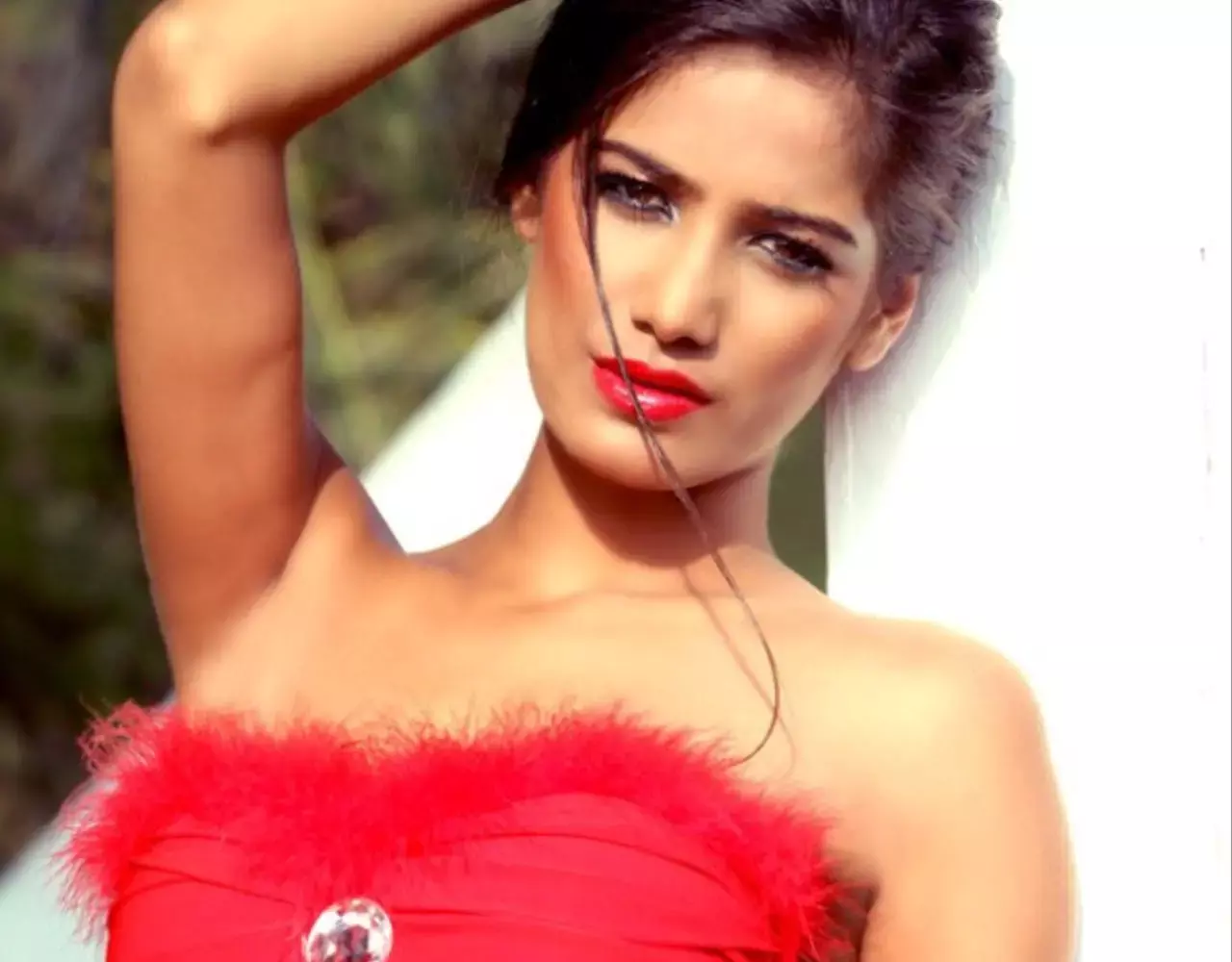 Poonam Pandey News: पूनम पांडे की मौत की खबर पर बड़ा रहस्य!, इंस्टा से लेकर अन्य सोशल मीडिया में मचा हड़कम, पढ़ें पूरी खबर...