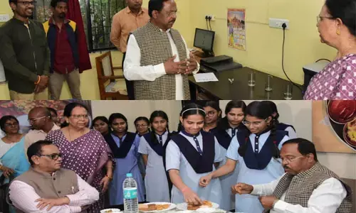 Raipur News: आदिम जाति मंत्री ने प्रयास आवासीय कन्या विद्यालय का किया औचक निरीक्षण, जल्द नवीन कम्प्यूटर लैब बनाने की घोषणा की...