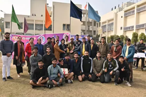 New Delhi News : राम लाल आनंद कालेज ने प्रथम डॉ.के.पी भट्ट मेमोरियल वॉलीबॉल टूर्नामेंट जीता