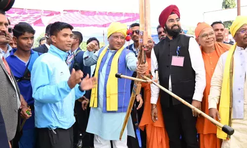 Vishnudeo Sai: धनुर्धर विष्‍णु का निशाने पर लगा तीर: मुख्यमंत्री विष्णुदेव साय ने तीरंदाजी में आजमाया हाथ