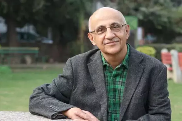 CBI Raid Former IAS Harsh Mander: छत्तीसगढ़ में पदस्थ रहे IAS हर्ष मंदर के बंगले में CBI की रेड, इस मामले में दर्ज किया अपराध...